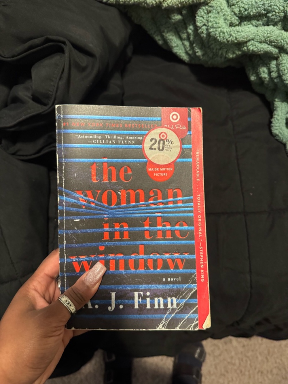 The Woman in the Window by - Black & Red Paperback